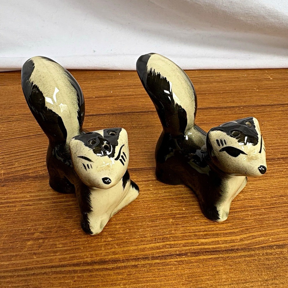 Vintage Ceramic Skunk Salt & Pepper Shakers Set of 2 Black & White 3"